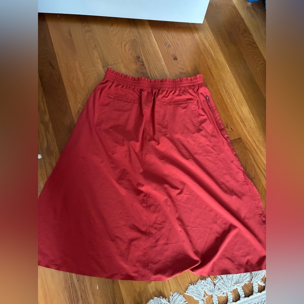Athleta midi skirt in L - Picture 3 of 5